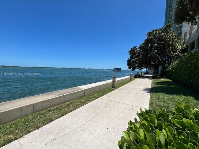 Building Photo - 770 Claughton Island Dr