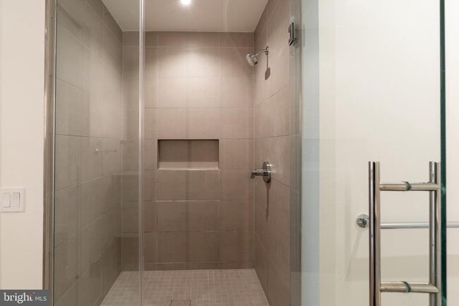 Building Photo - 1630 Columbia Rd NW