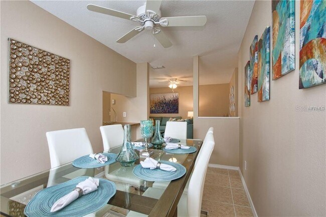 Building Photo - 4160 Pershing Pointe Pl