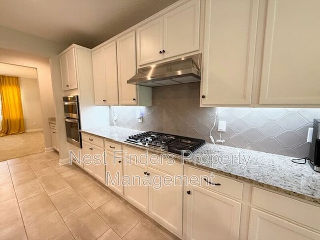 Building Photo - 676 Natureland Cir