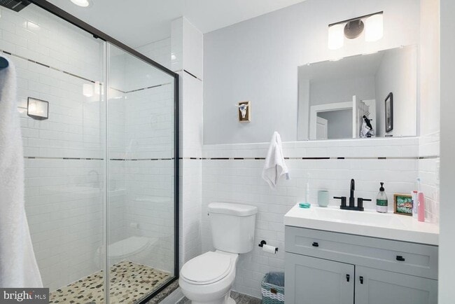 Building Photo - 1940 N Orianna St