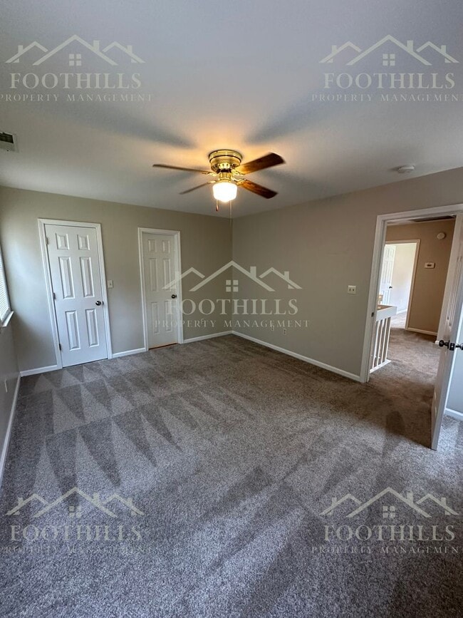 Building Photo - Comfort & Space in a Great Location! 3-Bed...
