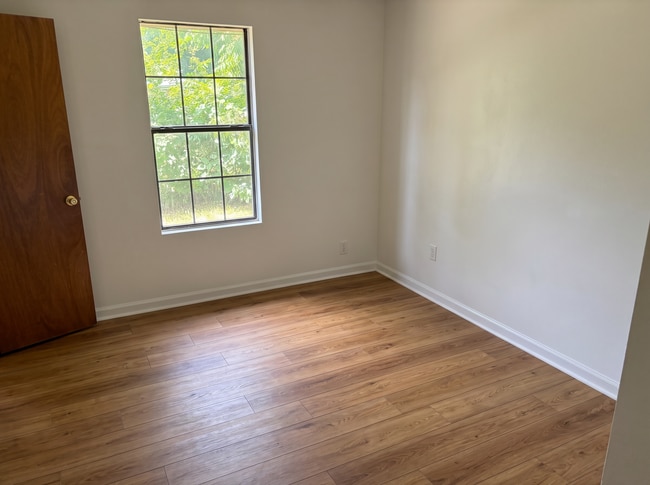 Building Photo - Renovated 4-Bedroom Home with Large Yard – Available for Lease at $1,660/Month