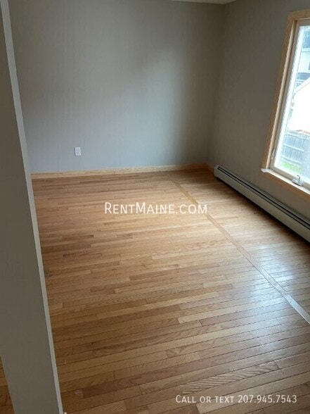 Building Photo - 118 Grove St