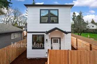 Building Photo - 12094 SE Market St