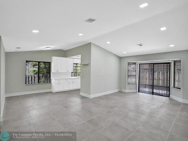 Building Photo - 3216 NW 105th Ave