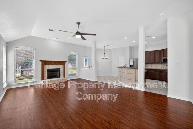 Building Photo - 1115 Willow Knoll