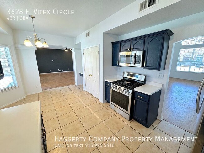 Building Photo - 3628 E Vitex Cir