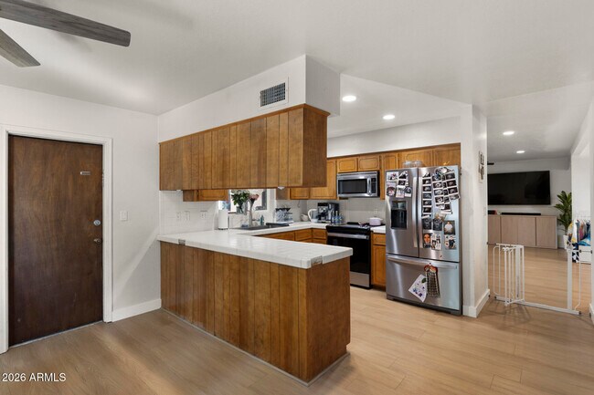 Building Photo - 2208 E Contessa Cir