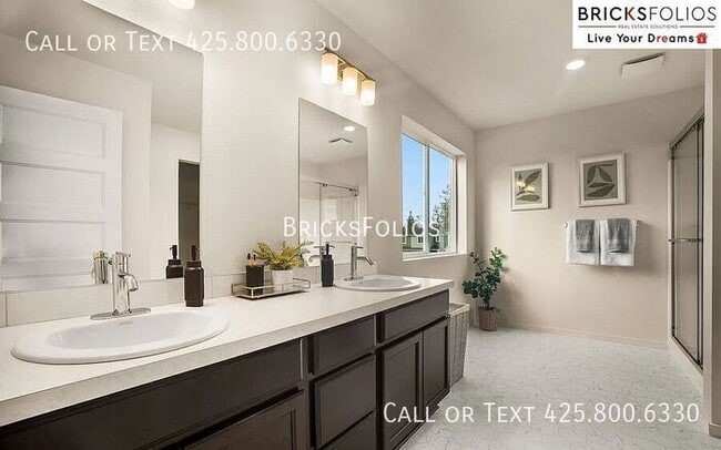 Building Photo - Brand-New Comfort Meets Everyday Convenience