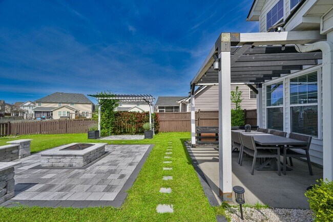 Building Photo - 430 Spectrum Rd