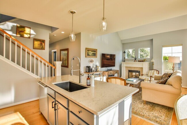 Building Photo - 1404 Portside Ct
