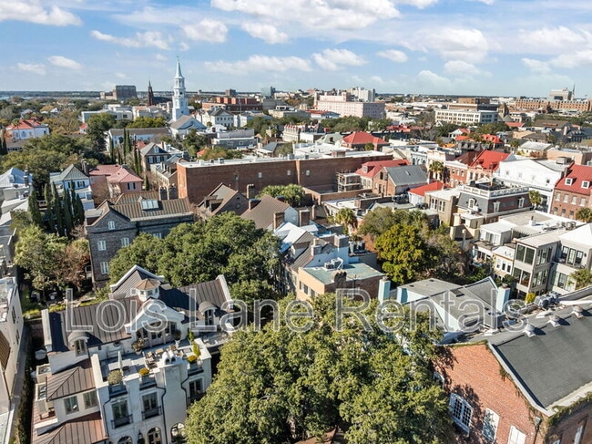 Building Photo - 12 Elliott St