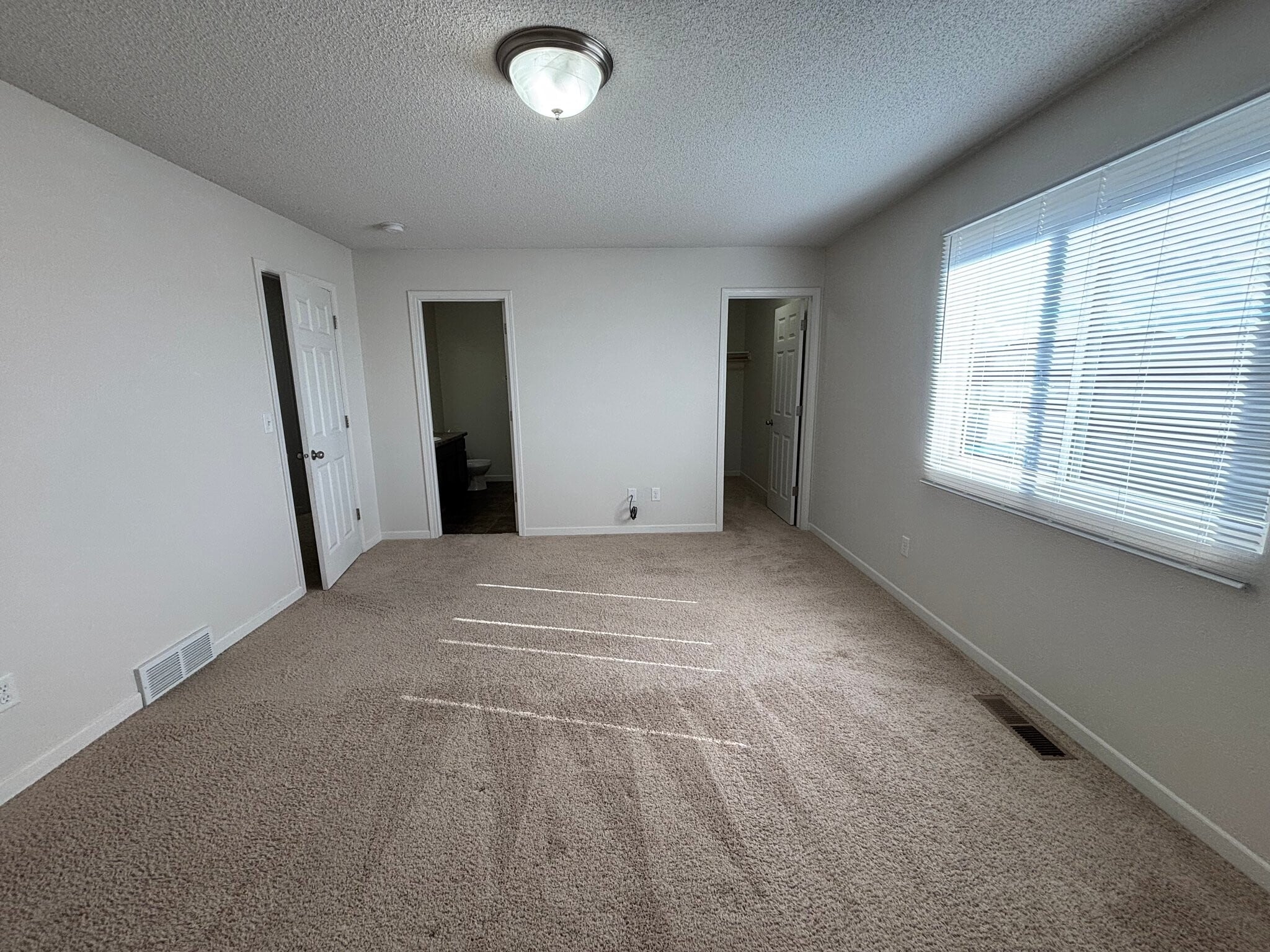 Building Photo - 4918 Souris St