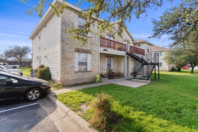 Building Photo - 3301 El Salido Pkwy