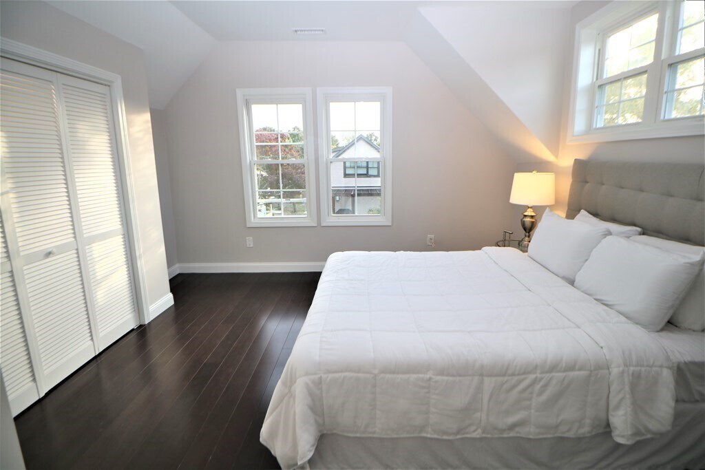 Building Photo - 318 Concord Ave