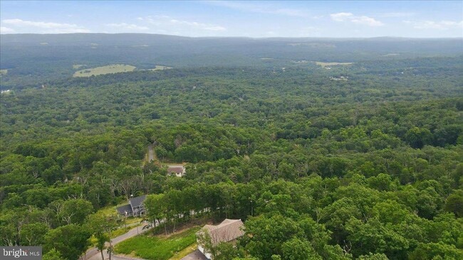 Building Photo - 1617 Tomahawk Trail