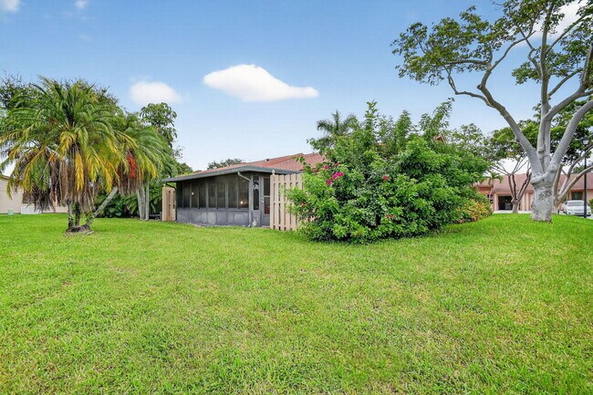 Building Photo - 15 Farnworth Dr