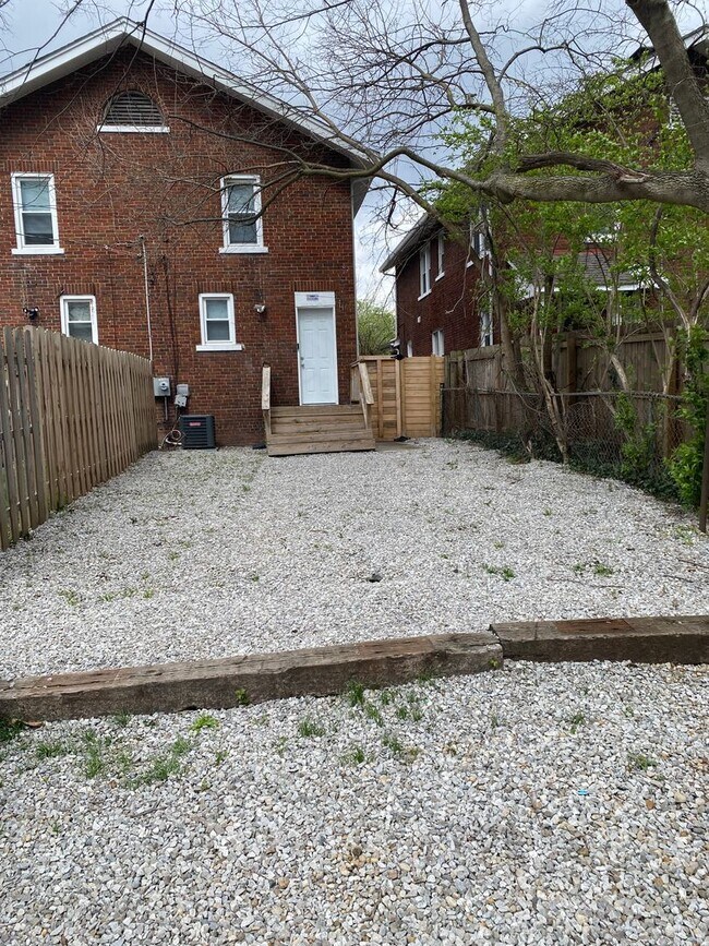 Building Photo - 1701-1703 Kent Street