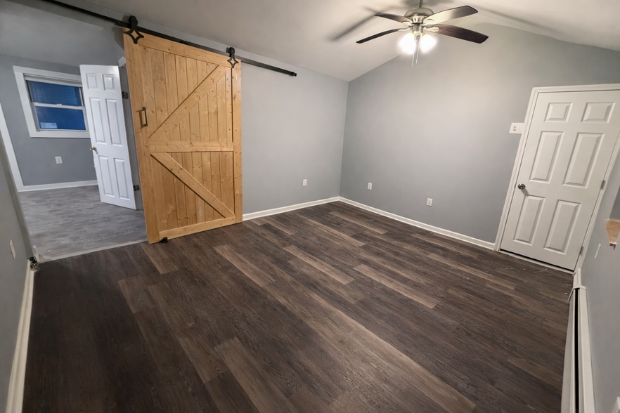 Building Photo - 325 Richfield St