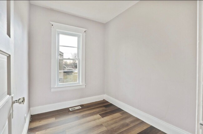 Building Photo - Charming 3-Bedroom Home on Saginaw’s East Side