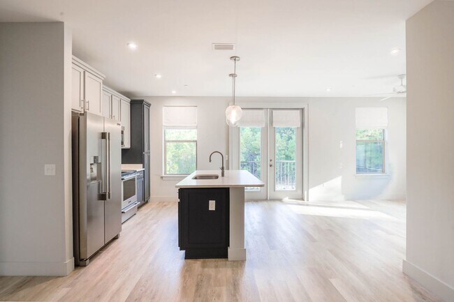Building Photo - RARE 3 BEDROOM 2 BATH CONDO AT THE INLET -...