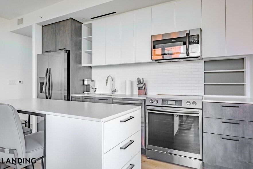 Building Photo - 632 Howard Rd SE