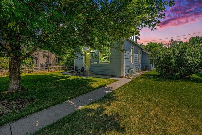Building Photo - 2Bed/1Bath Duplex in Platte Park
