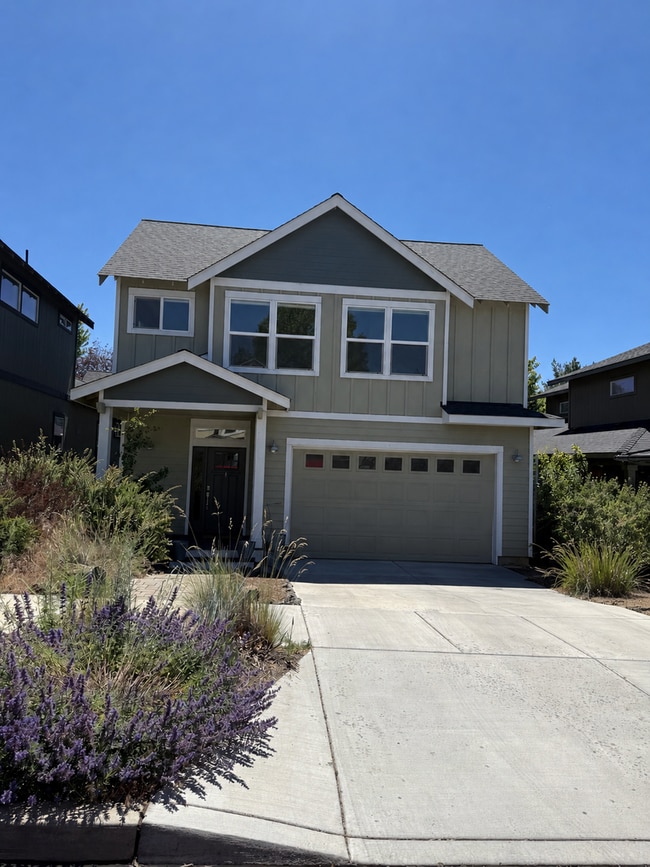 Building Photo - Stunning Like-New Home on Quiet Cul-de-Sac with Covered Patio, 3 Bedroom Home with Bonus Room