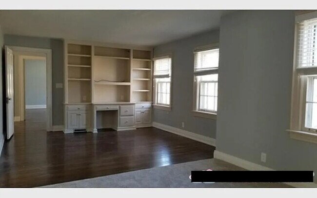 Building Photo - "Spacious 2600 Sq Ft Opportunity in Nashville's Prime Location!"