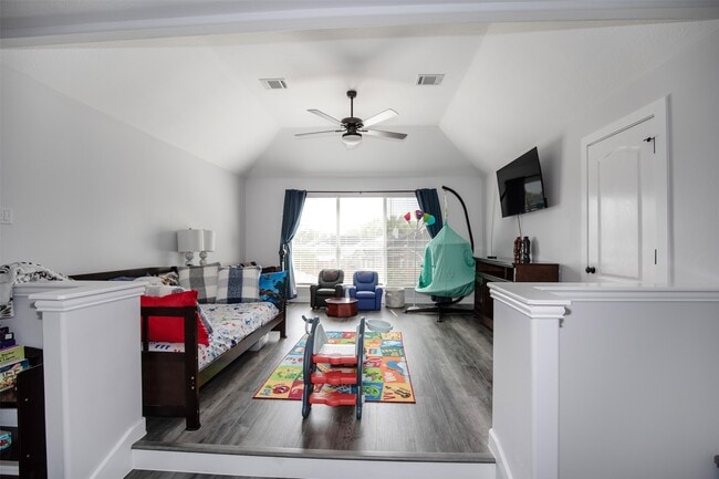 Building Photo - 601 Canyon Crest Dr