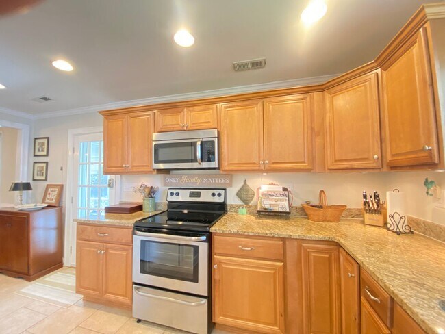 Building Photo - 4 Bed, 2 Bath Cape Cod style home in the Tuckahoe Elementary District!!