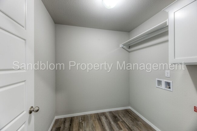 Building Photo - FOR LEASE | Bixby West | Available Now!