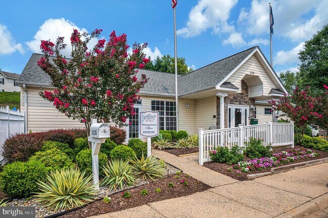 Building Photo - 75 Fern Oak Cir