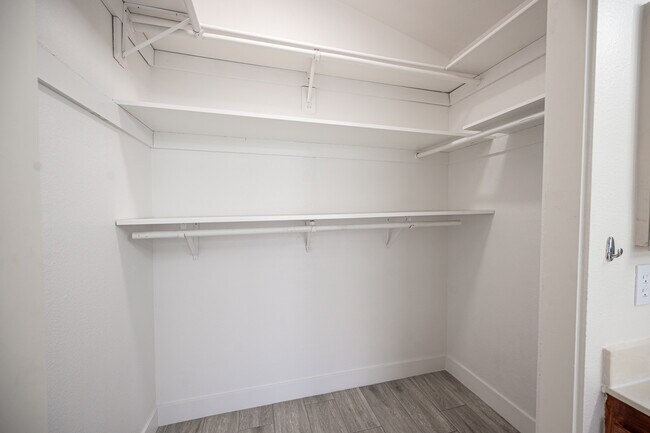 Building Photo - 1416 Grey Hunter Dr