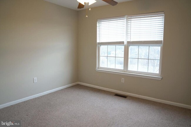 Building Photo - 30 Steeplechase Cir