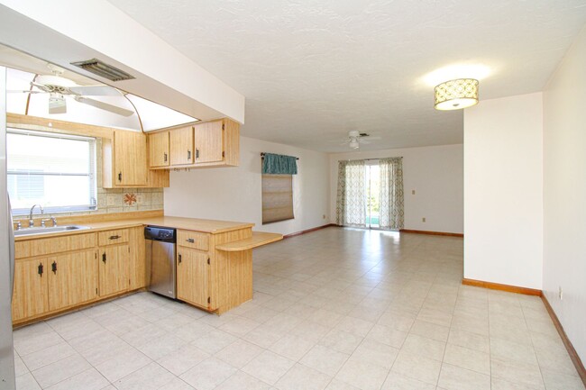 Building Photo - ** 2/2 HOME IN NAPLES PARK UNFURNISHED ** ...