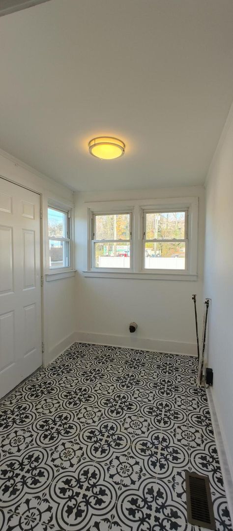 Building Photo - LEASE ONLY - 2219 Lyndon Ave.