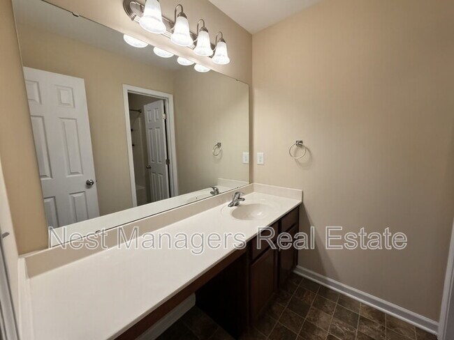 Building Photo - 825 Running Horse Ln