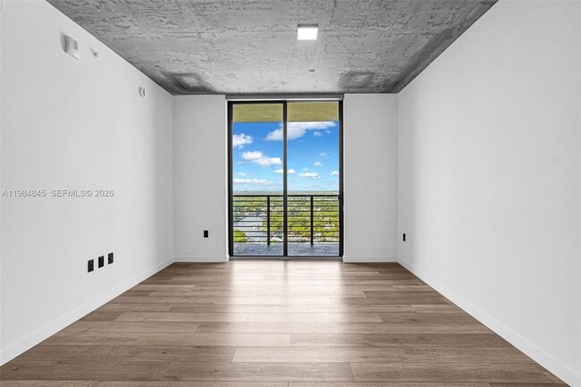 Building Photo - 307 SW 5th St