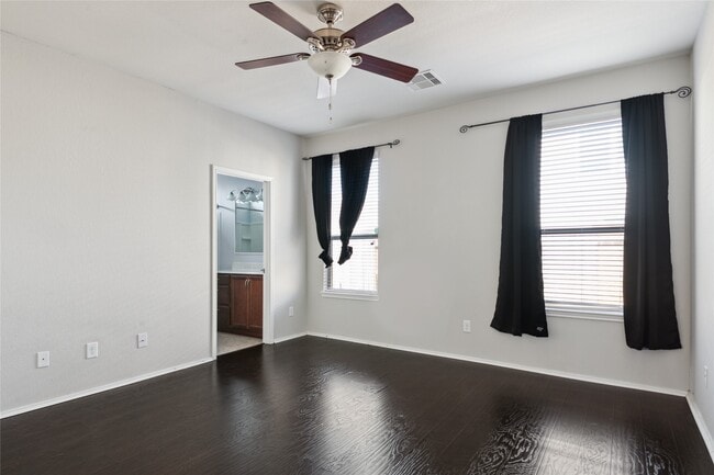 Building Photo - 1819 Killiney Ct