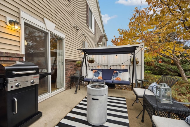 Building Photo - 18422 Lafayette Way