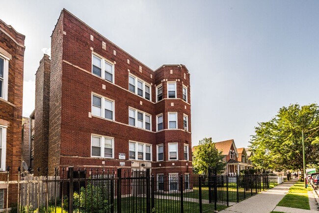Building Photo - 7825 S Emerald