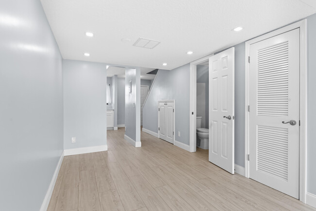 Building Photo - 1300 Seaway Dr