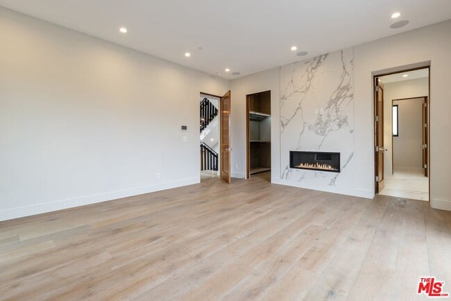 Building Photo - 6361 Drexel Ave