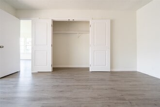 Building Photo - 6324 Shadow Tree Dr