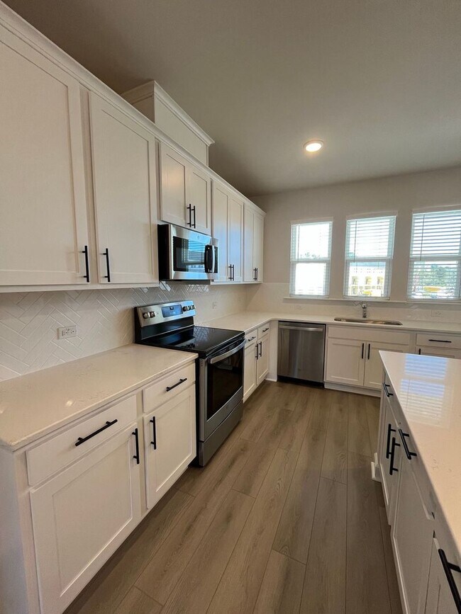 Building Photo - Beautiful Brand-New Home Wescott Plantation~