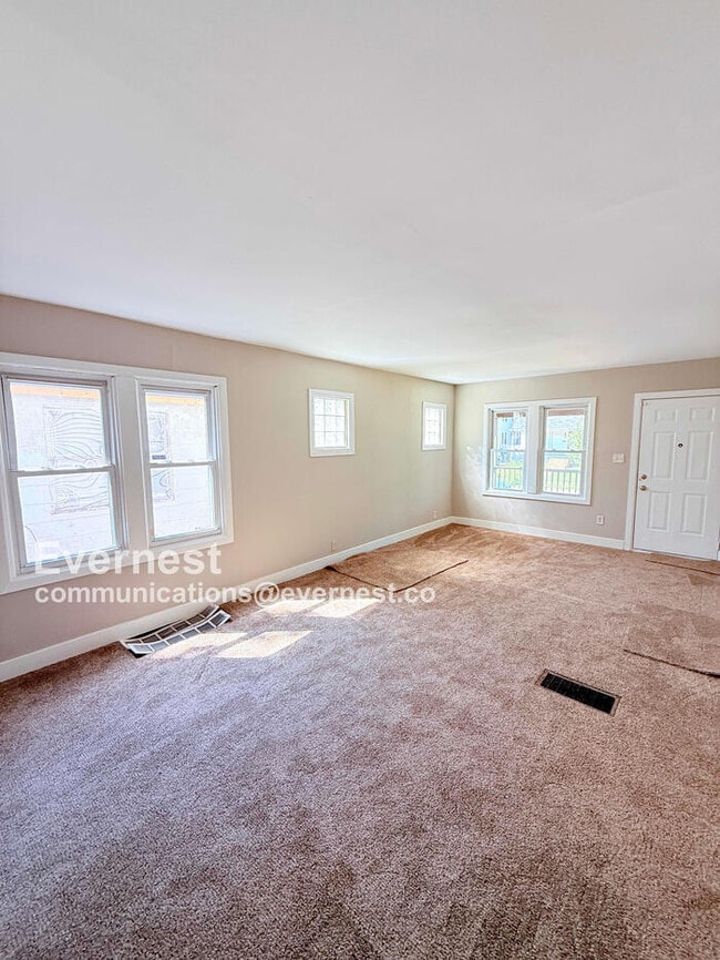 Building Photo - 14600 Lauder St