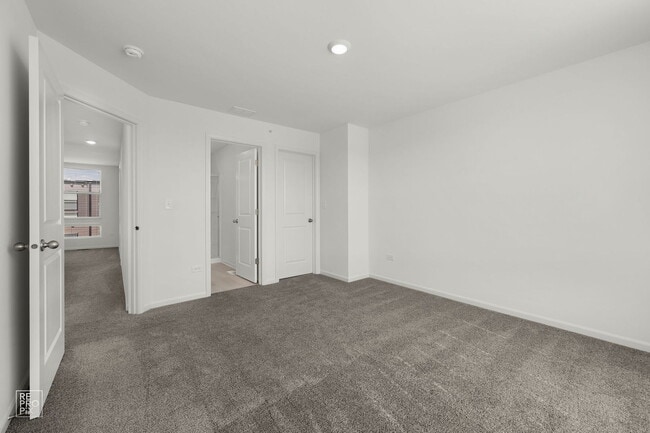 Building Photo - 2246 Venture Dr