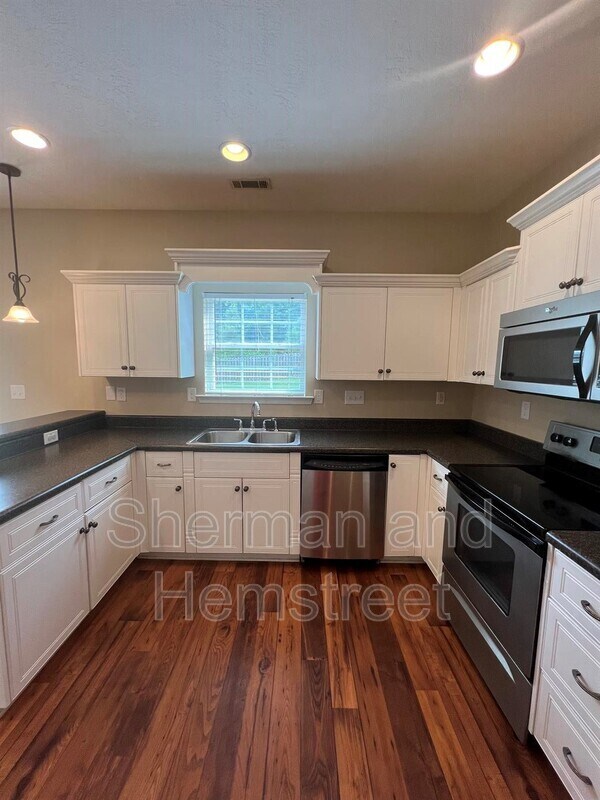 Building Photo - 5013 Sunderlund Ct